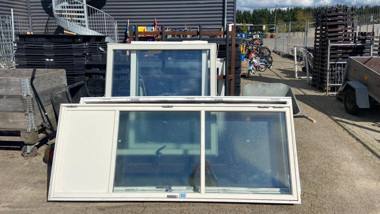 Find dine genbrugsbyggematerialer på det nye genbrugsbyggemarked hos Silkeborg Forsyning. Dør ligger på genbrugsplads.